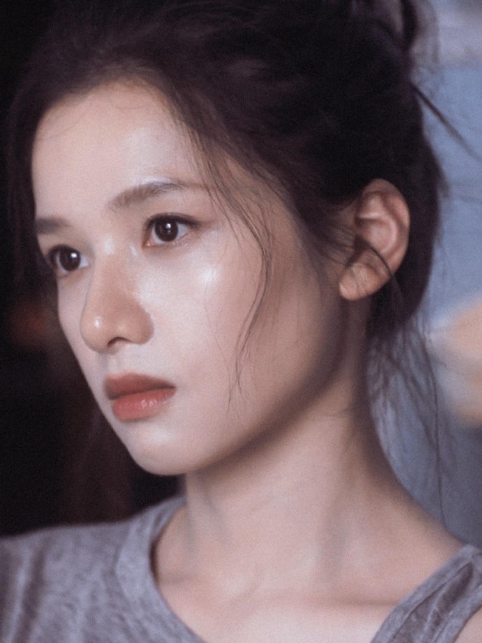 张婧仪 生日快乐 婧仪宝贝希望27岁的你可以更加热烈 开心 永远积极向上再祝你万