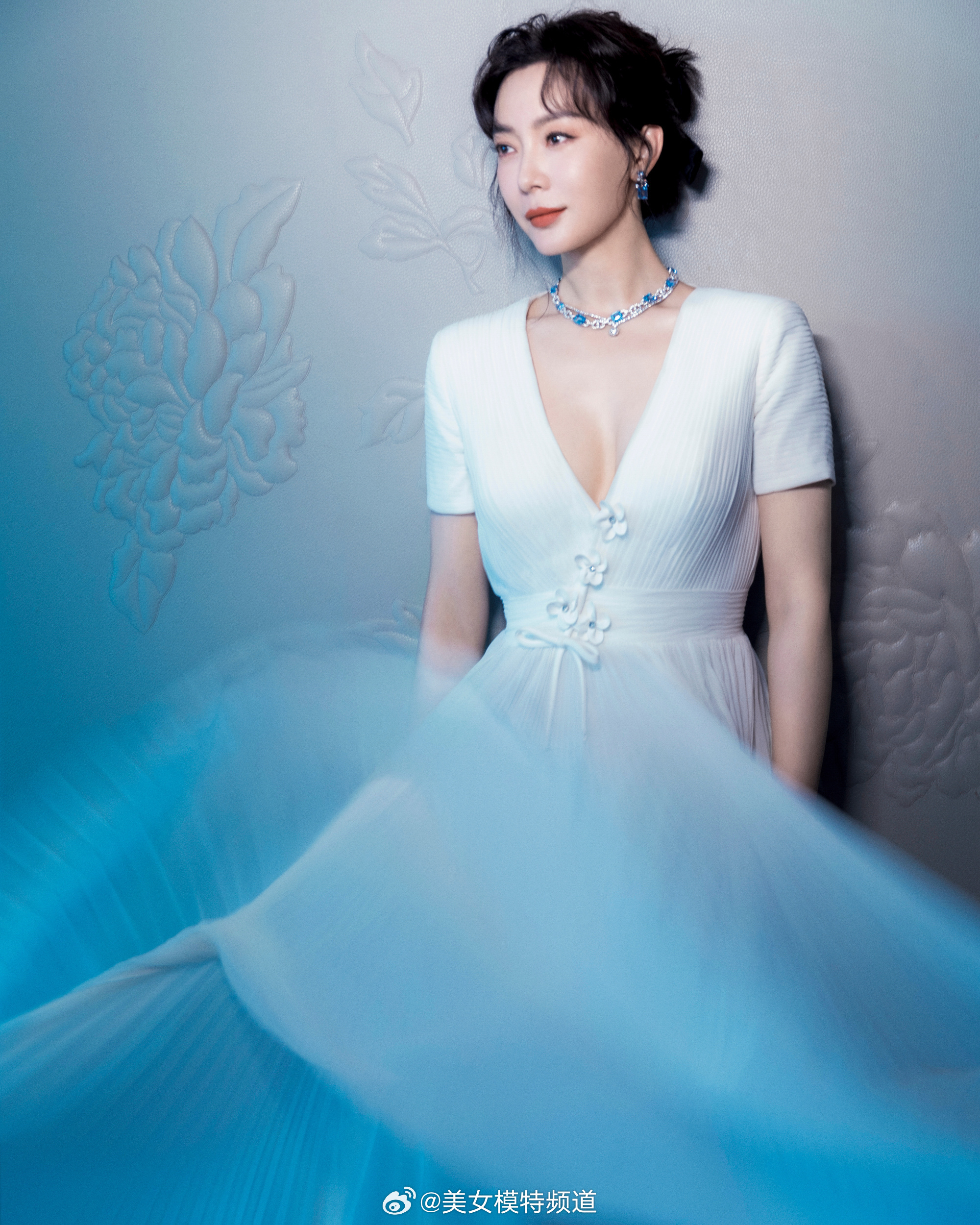 陈数优雅大气造型 