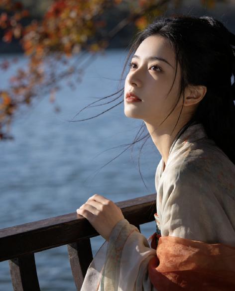 看图猜成语 
晒图大赛
上期猜成语答案：鸡飞蛋打！ 
 
大家猜对了吗？
昨天猜