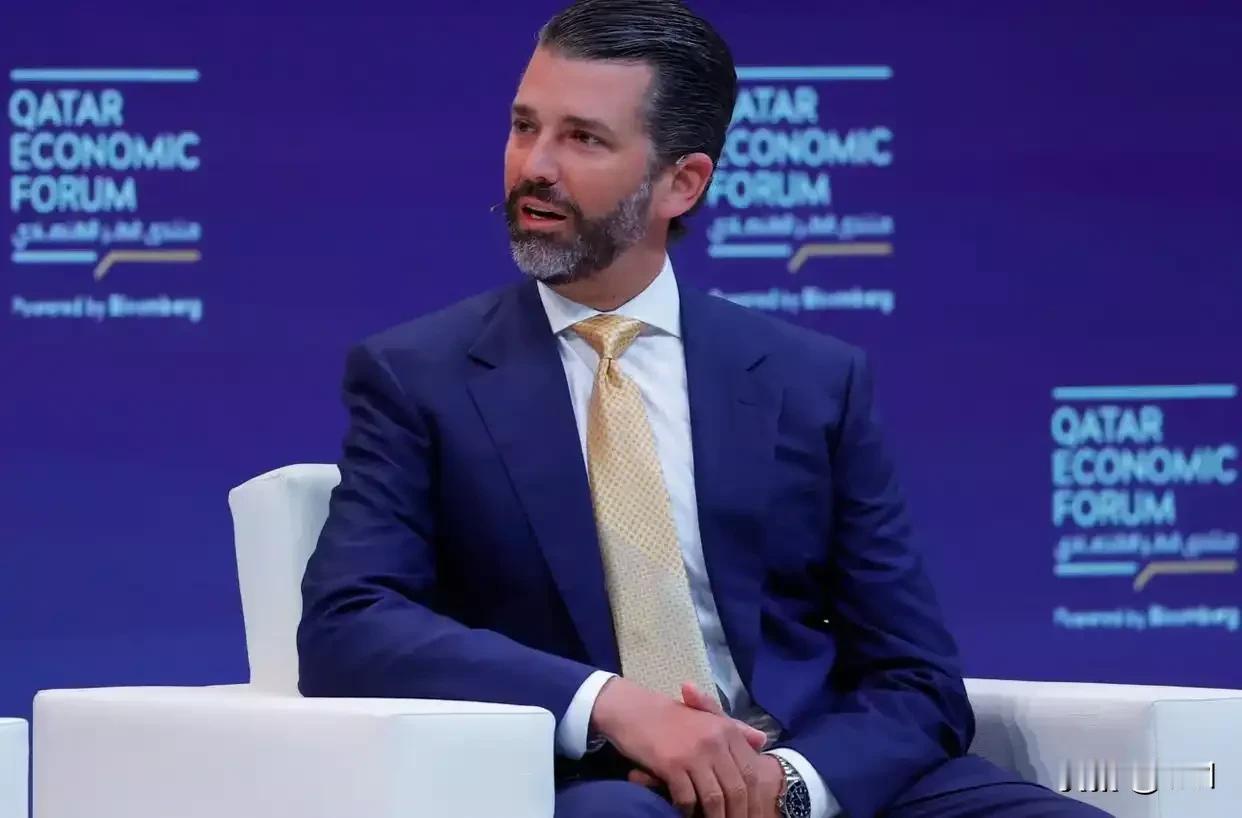 逆袭！特朗普长子紧追2028大选，支持率暴拉近副总统
 
特朗普47岁长子小唐纳