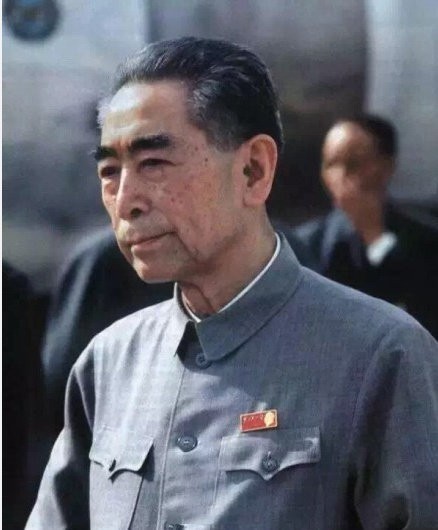 鞠躬尽瘁，两袖清风。 