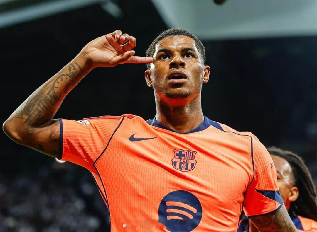 罗马诺消息，巴萨已经和拉什福德就今夏买断后的个人待遇问题在谈判中取得了突破。巴萨