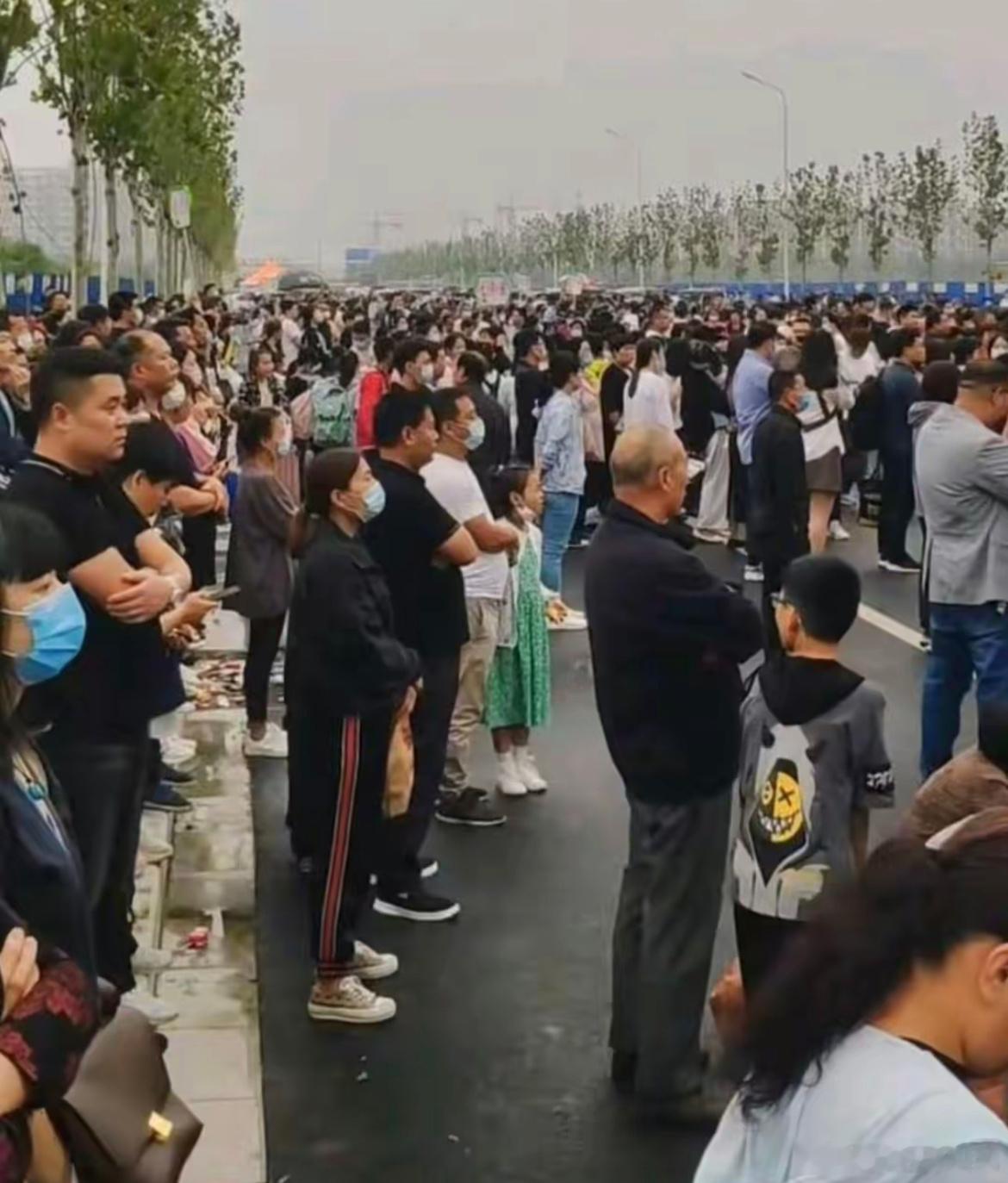 为什么国内安全，却天天接孩子？ ​​​