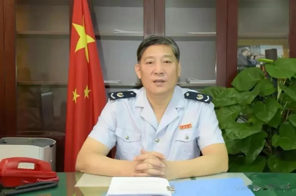 突发，曾主持处置范冰冰“阴阳合同”案的税务局长被查！

刚刚，微信公众号“清廉江