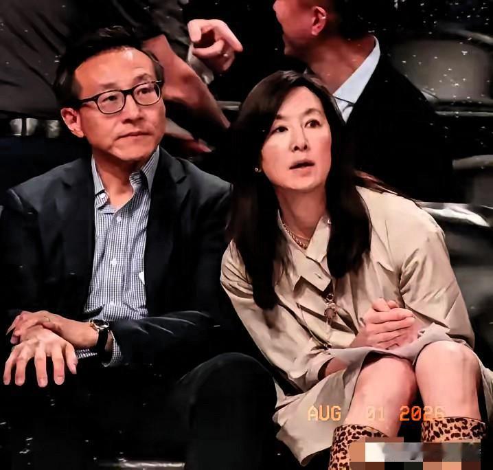 蔡崇信和吴明华离婚
给所有女人上了一课
你可以结婚，也可以离婚，但是一定要拥有属