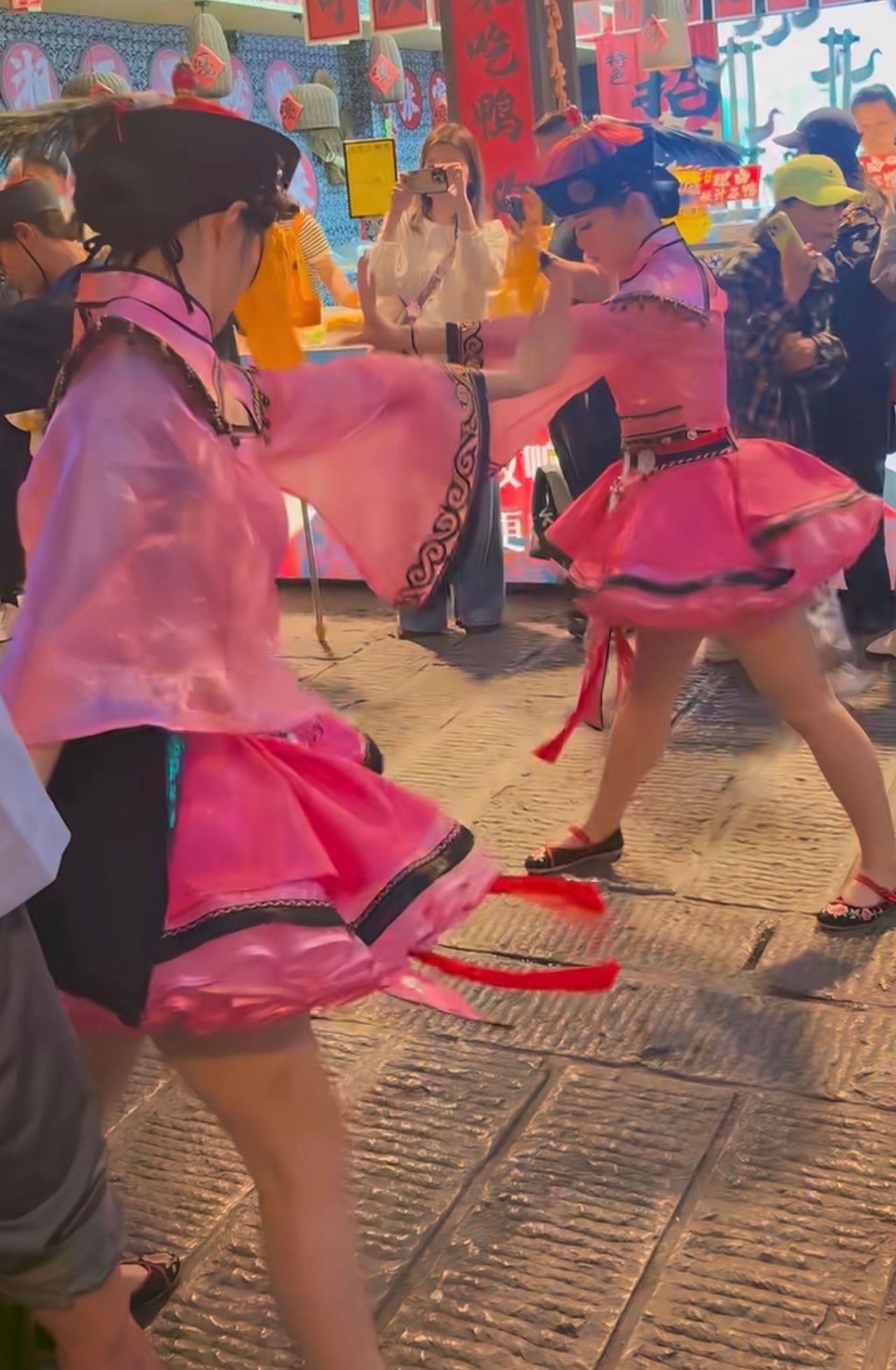 湘西赶尸舞如果野外遇到这样的女僵尸怎么办？先说好：我不跑，女僵尸你也不准跑！咱们