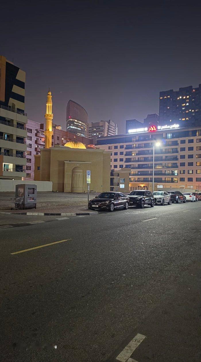 依旧夜间多个焦段出片受限于硬件规格，提升基本无 