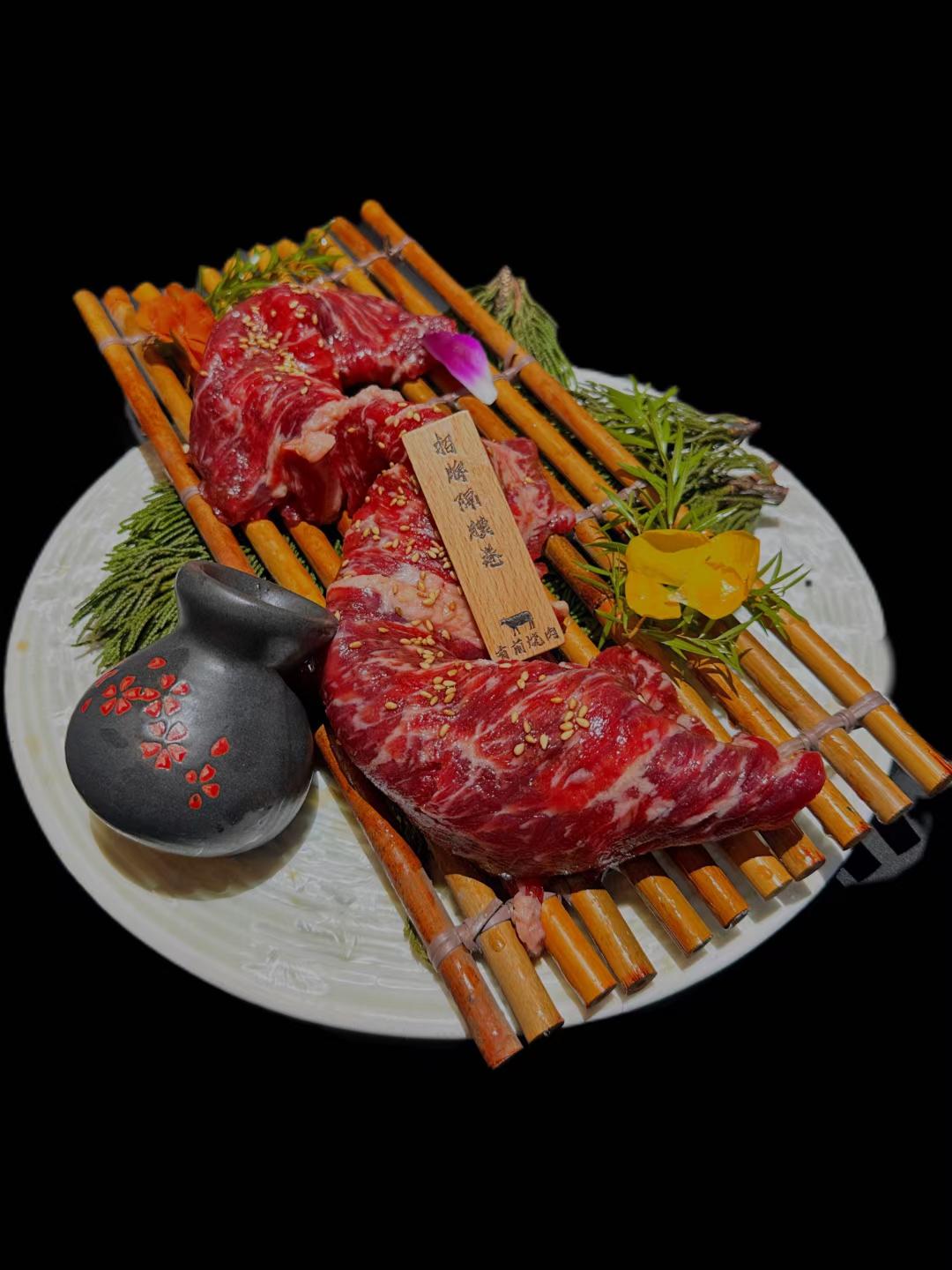 柚子胡椒酱油（日式烤肉酱汁）

配料：
酱油：100毫升
柚子胡椒酱：20克
清