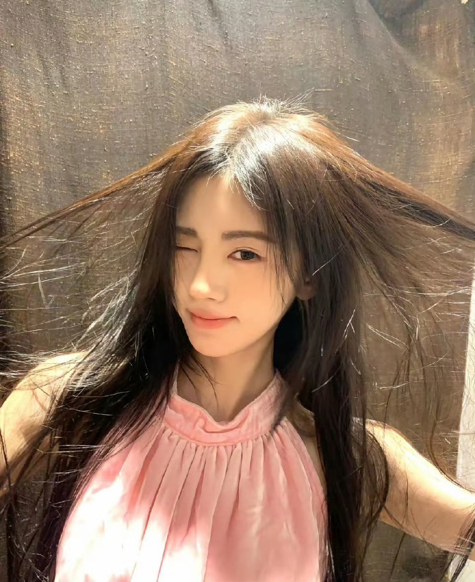 鞠婧祎和虞书欣证明了美女的眼光都是相似的 