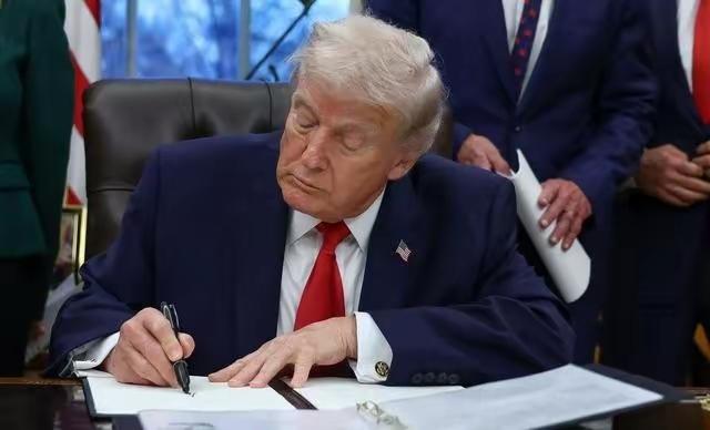 若美国和伊朗打起来，世界可就乱套了。俄罗斯总统新闻秘书佩斯科夫都说，这会严重破坏