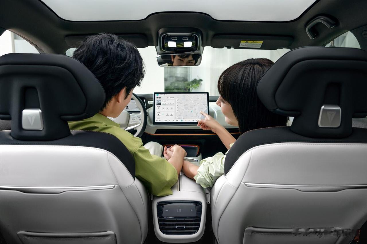 #深蓝SL03 超级增程尽享驾趣#深蓝SL03的智能化配置，确实丰富！深蓝SL0