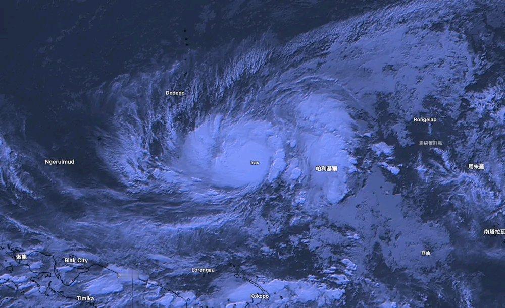 今年第4号台风“森拉克”有点猛，竟然爆出-90度云团，这是要成4月风王的节奏啊！