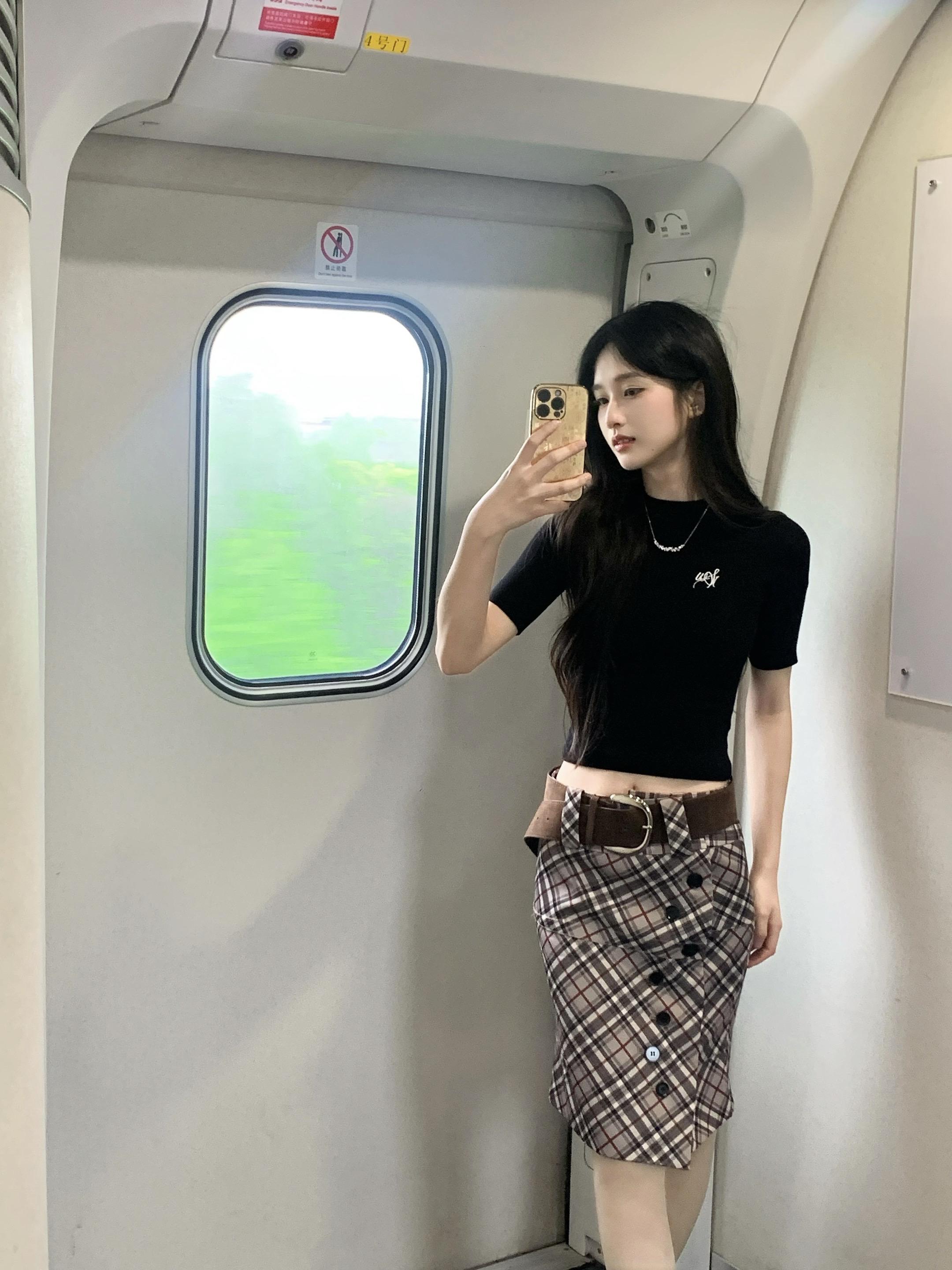 20岁的你 不用戴表 因为你有的是时间