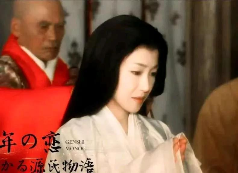 公元 1000 年，日本人就能写出近百万字的《源氏物语》，是不是很牛逼？其实就是