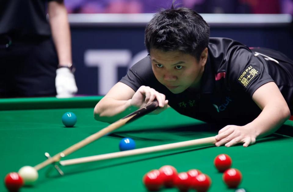 周跃龙和罗比·麦奎根最新战报（2026年斯诺克世界锦标赛资格赛第三轮第一阶段）