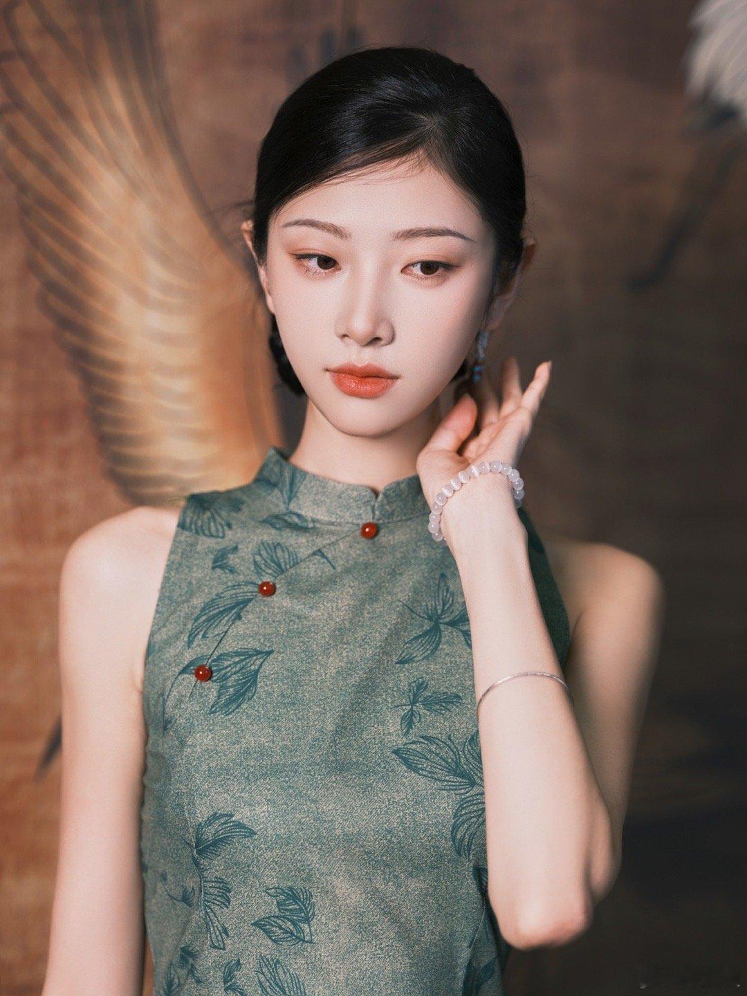 焦爱迪[超话]  对古典有了实感 ​​​