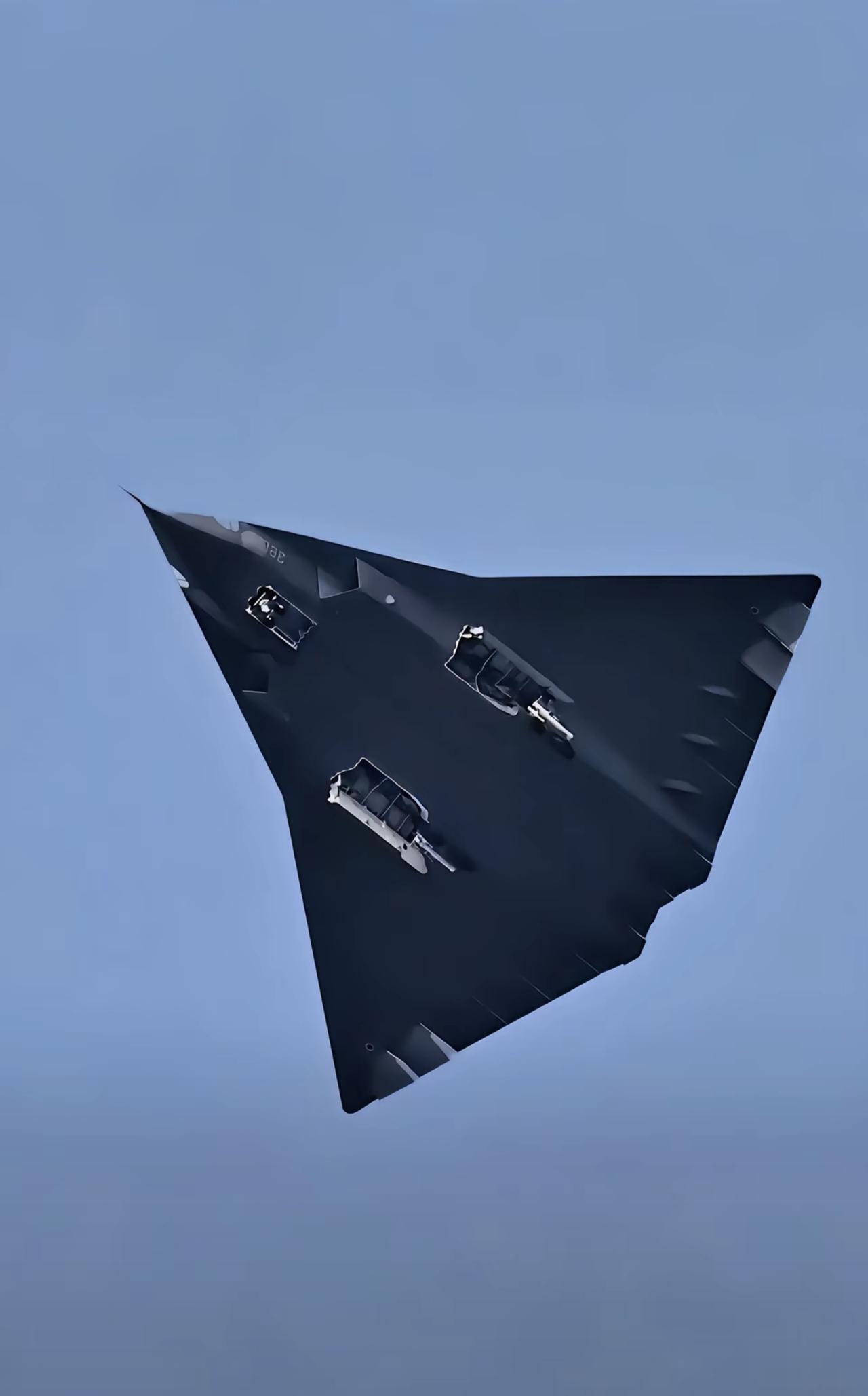 如果说20只是对大洋对面的追赶。那这架飞机就是真真正正，彻彻底底的超越！牛✘！