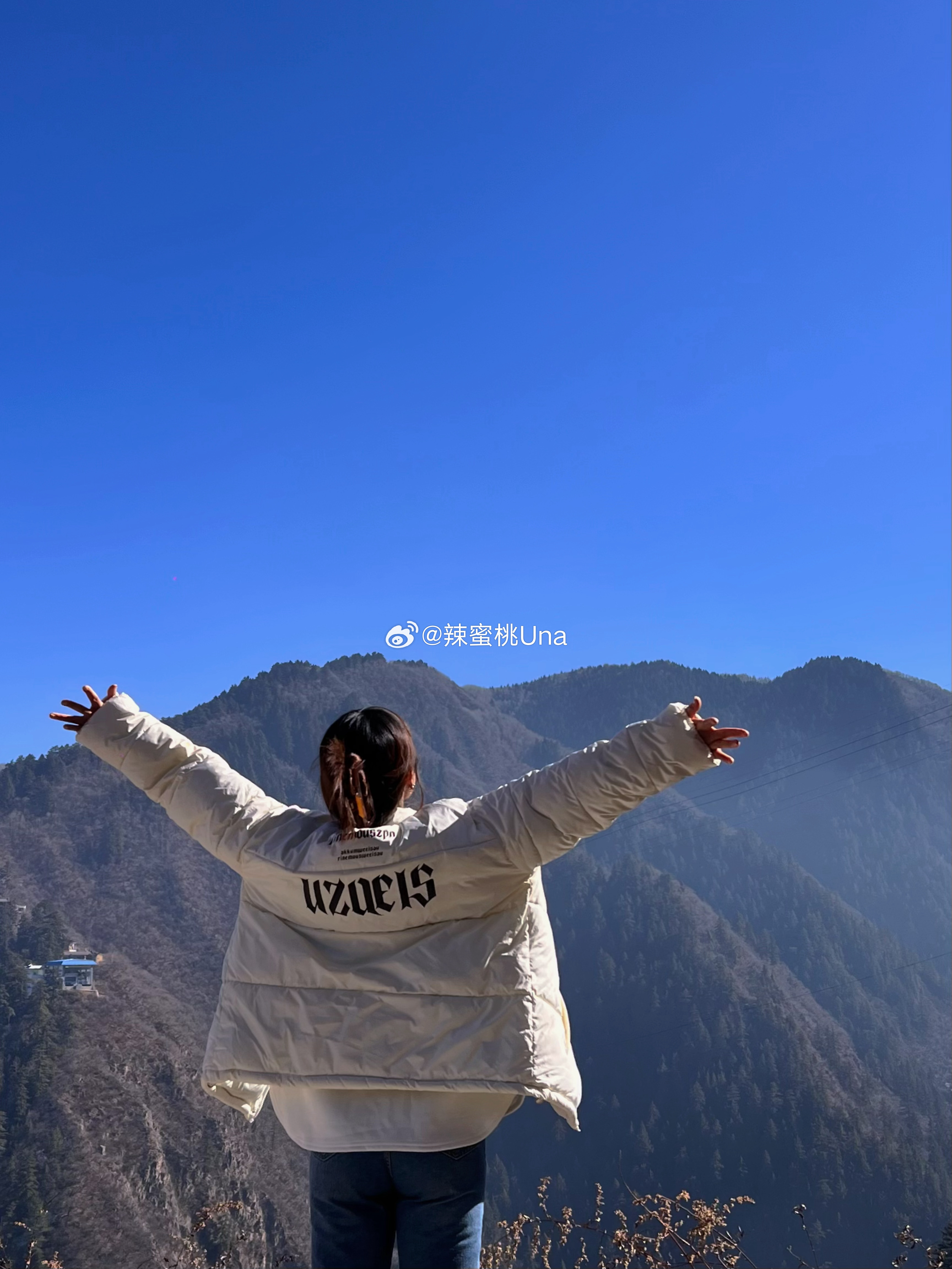 我这个年纪的别人都在结婚带娃，我是早起上山，通宵剧本杀，完全不用睡觉，也不是人精