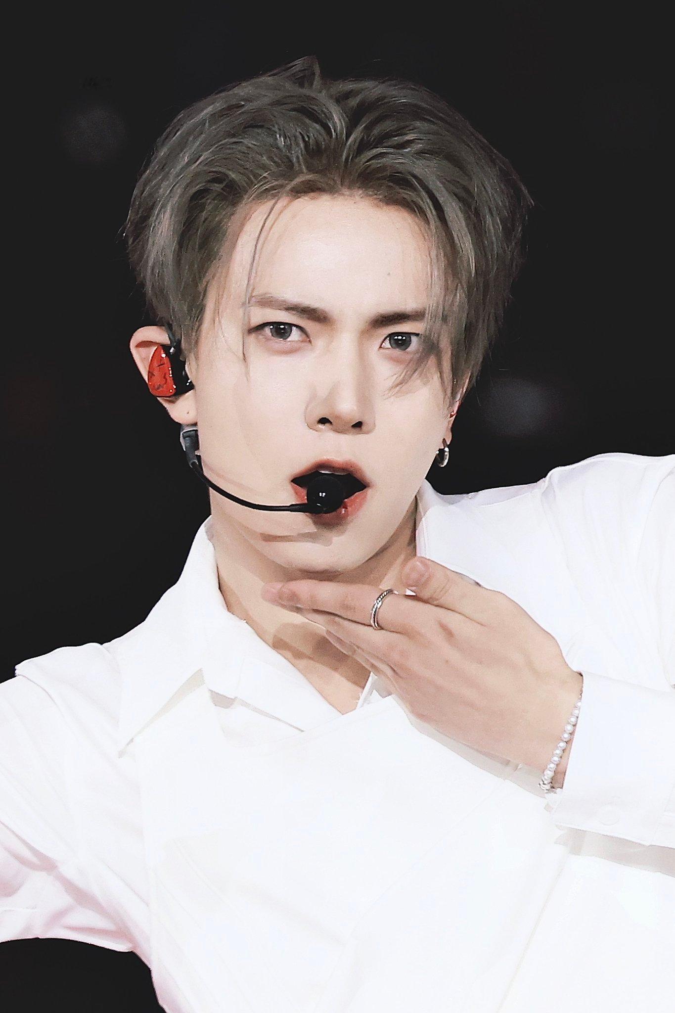花瓣唇吸溜吸溜🥰cr.Rain_011015 ​​​
