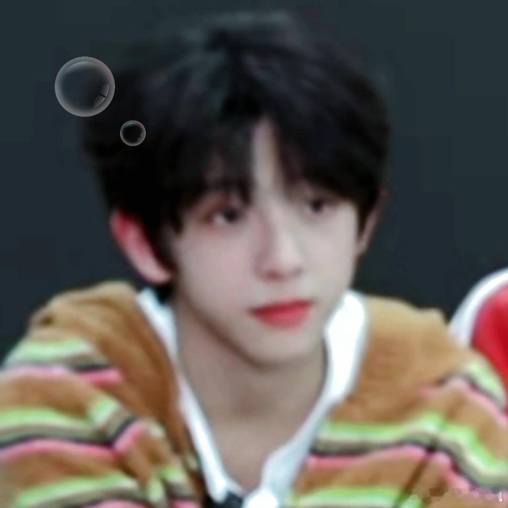 这个萌萌人这样盯盯 我真的要一口把你吃掉了这个冬天和陈浚铭见面吧