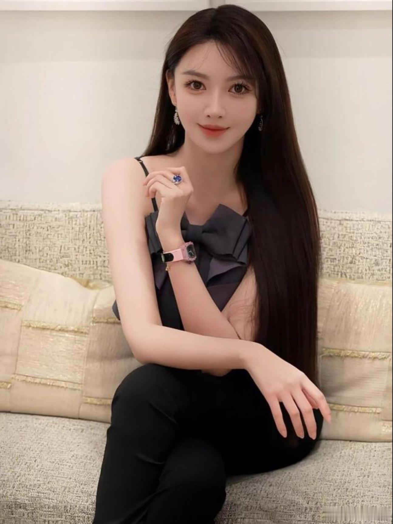 叶珂直播被叫老公 “珂学家”叶珂直播中，网友称女神