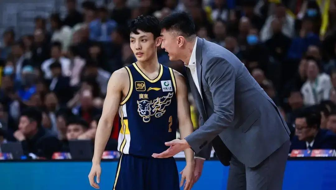 CBA官方和转播公司又闹僵了。
 
听说是价格没谈拢，球迷都在吐槽这操作太不专业