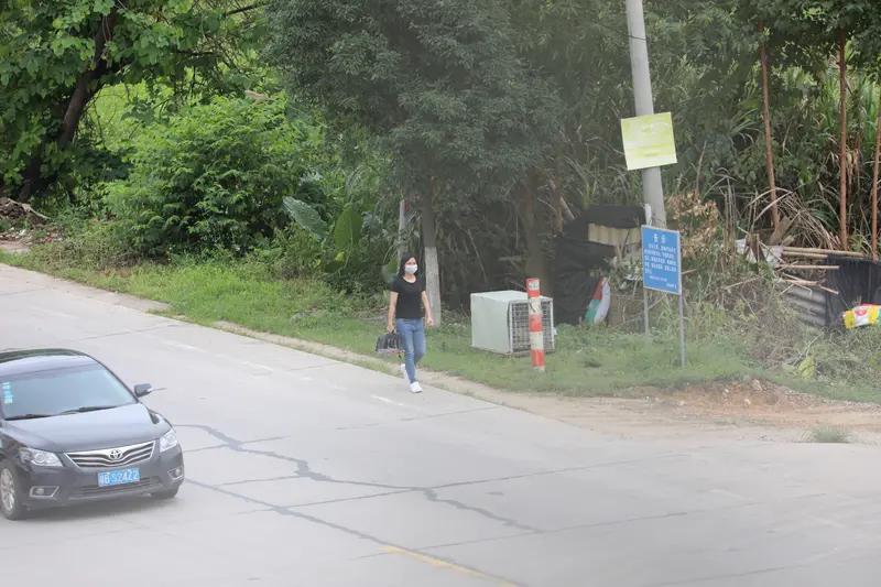 女教师群聊八卦被拘案最新进展！二审开庭未宣判，私域言论边界吵翻全网
 
在3人小