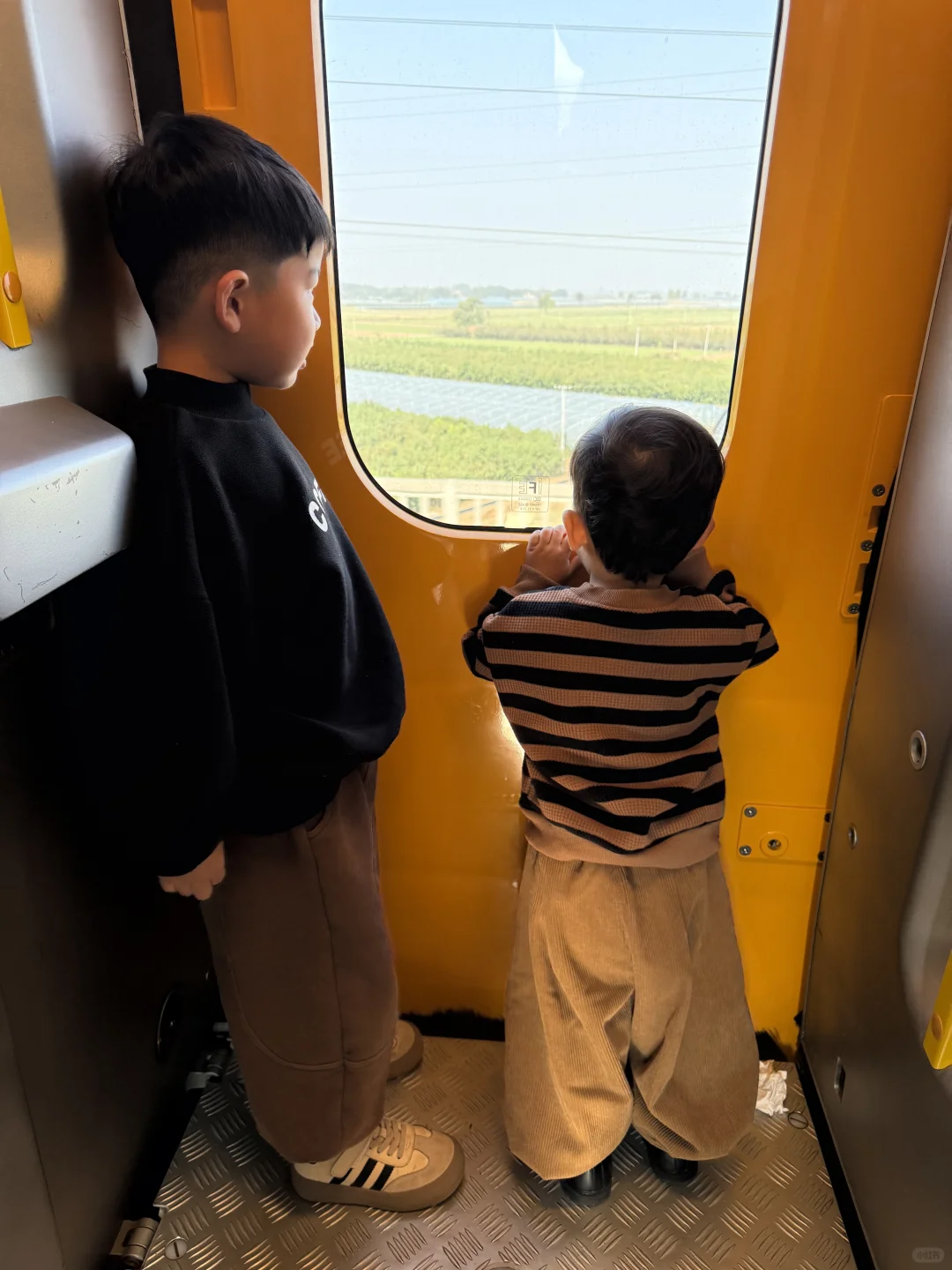哥哥和弟弟出发🚅