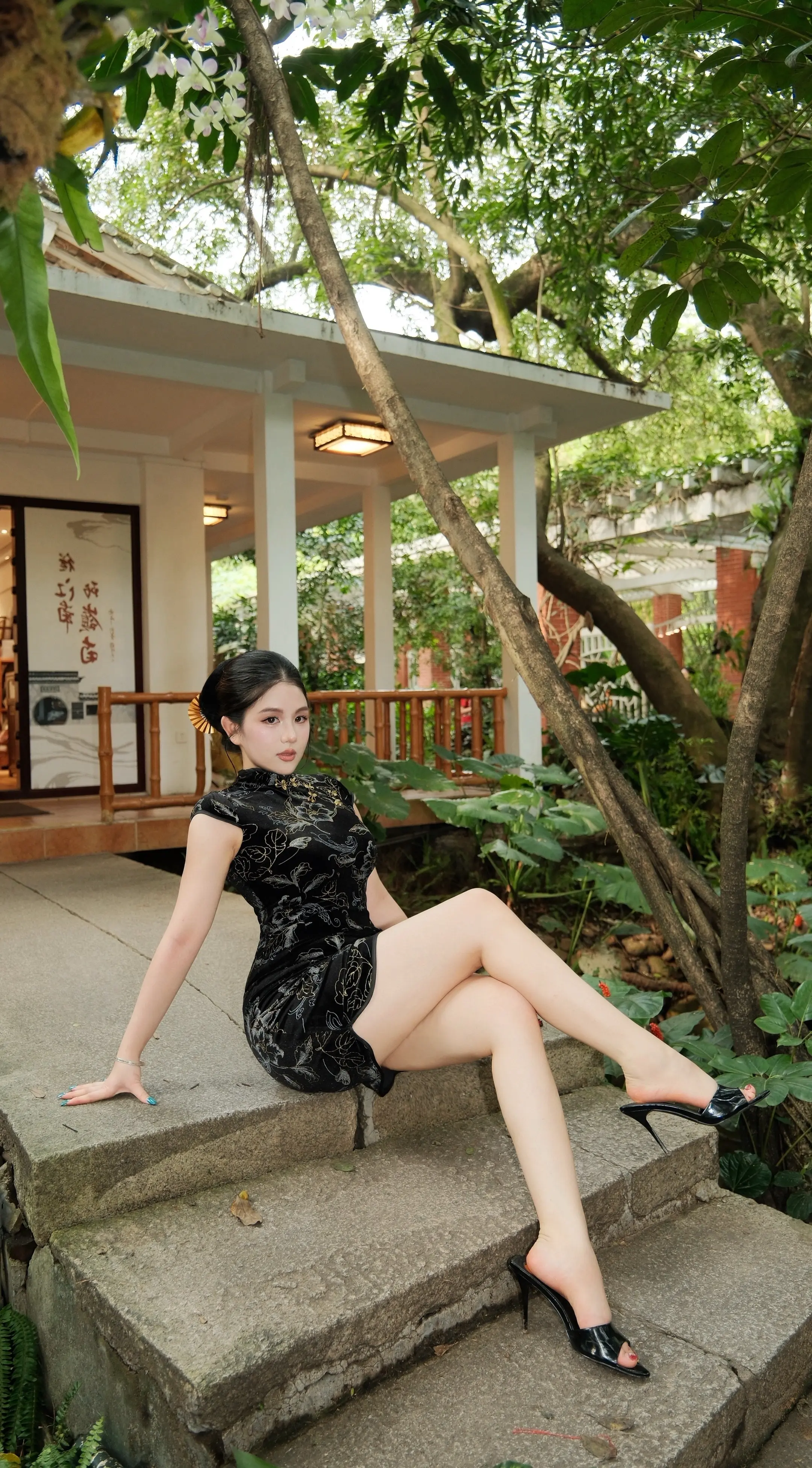 梳一个油头什么花儿香～