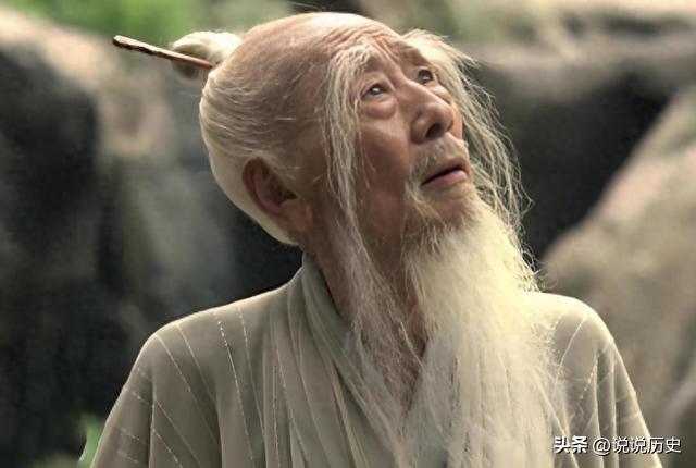 袁天罡夜观天象，见一屠夫深夜赶路，四周厉鬼纷纷下跪让道，天罡大惊：此人手握杀气却