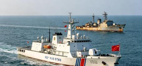 太尴尬了！5月9日，台海军硬着头皮对大陆海警船喊话驱离。结果岛内群众先看不下去了