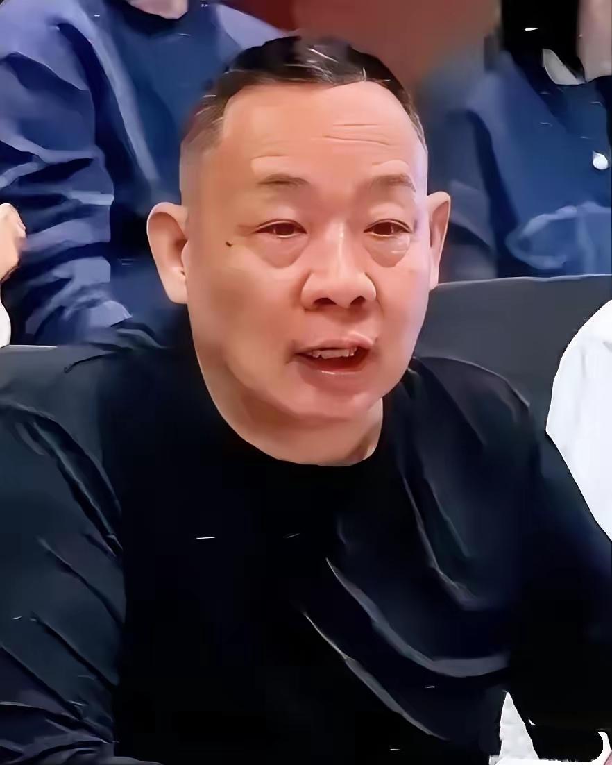 真的太震撼了！

别家老板拼尽全力保盈利门店，

于东来却反手关掉年利润超亿的老