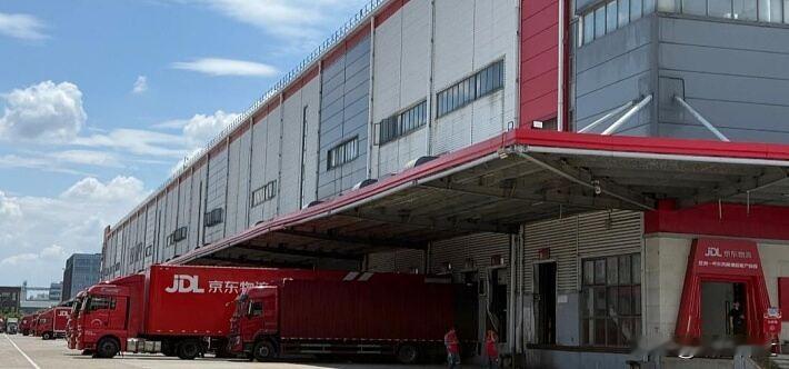 京东法国仓库被盗损失超3亿元
据当地媒体12月22日报道，京东位于法国塞纳-圣但