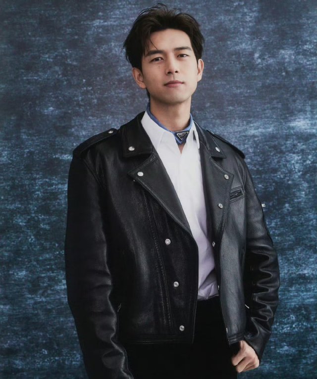 樊振东李现互关了 优秀的人爱好也是相通的，一起加油，在各自的领域闪闪发光 