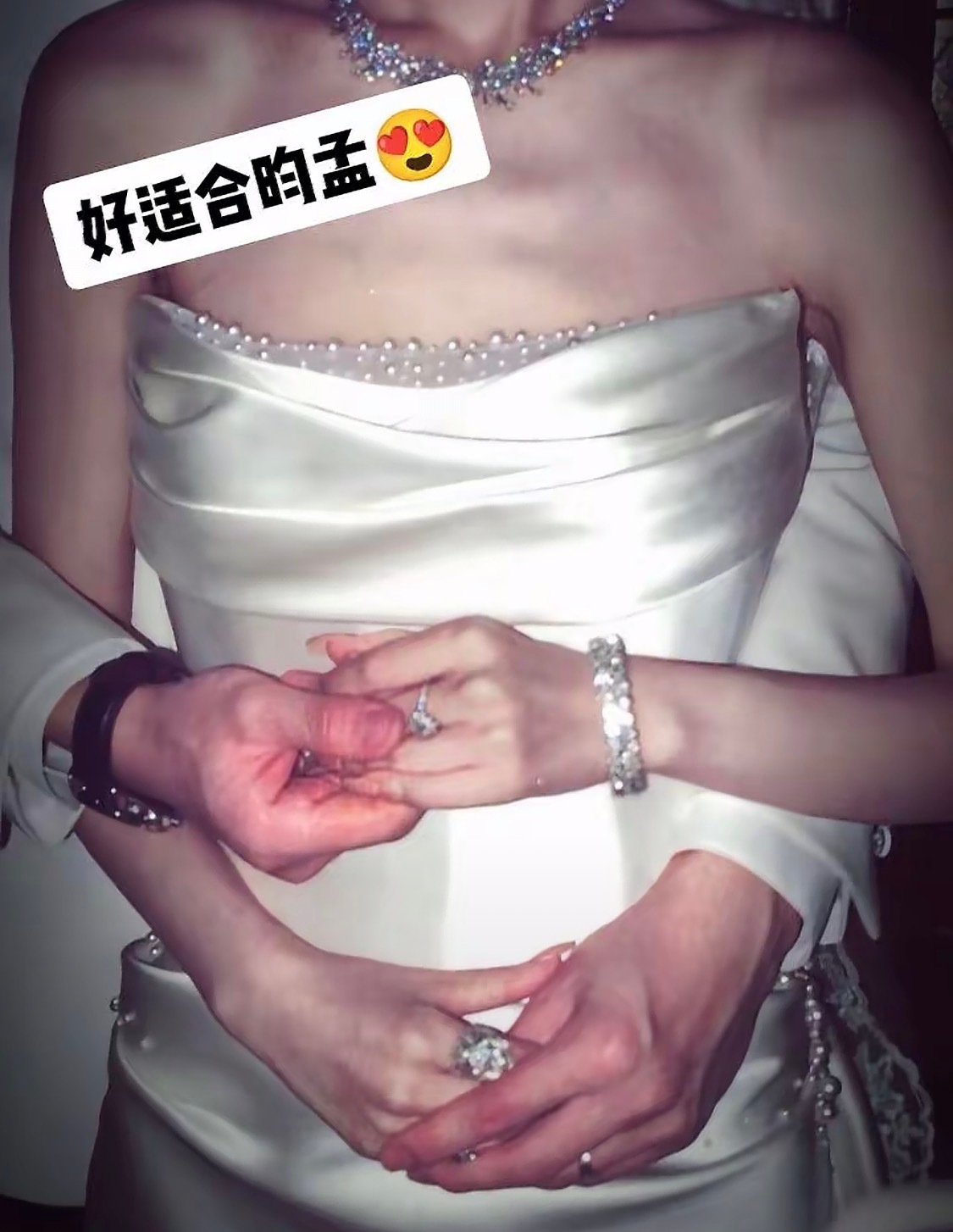 昀牵孟绕  💜昀牵孟绕 尚公主的宣发可以拍这个 太适合爸妈了