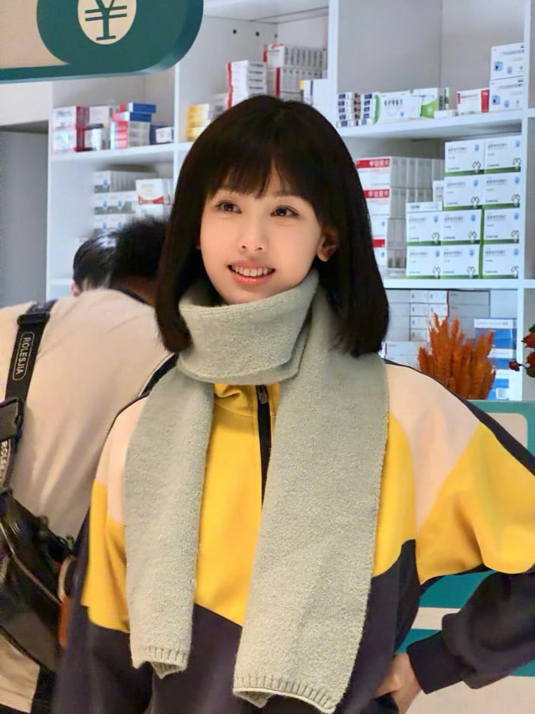 陈都灵演高中生一点也不违和 好像小兔子 ​​​