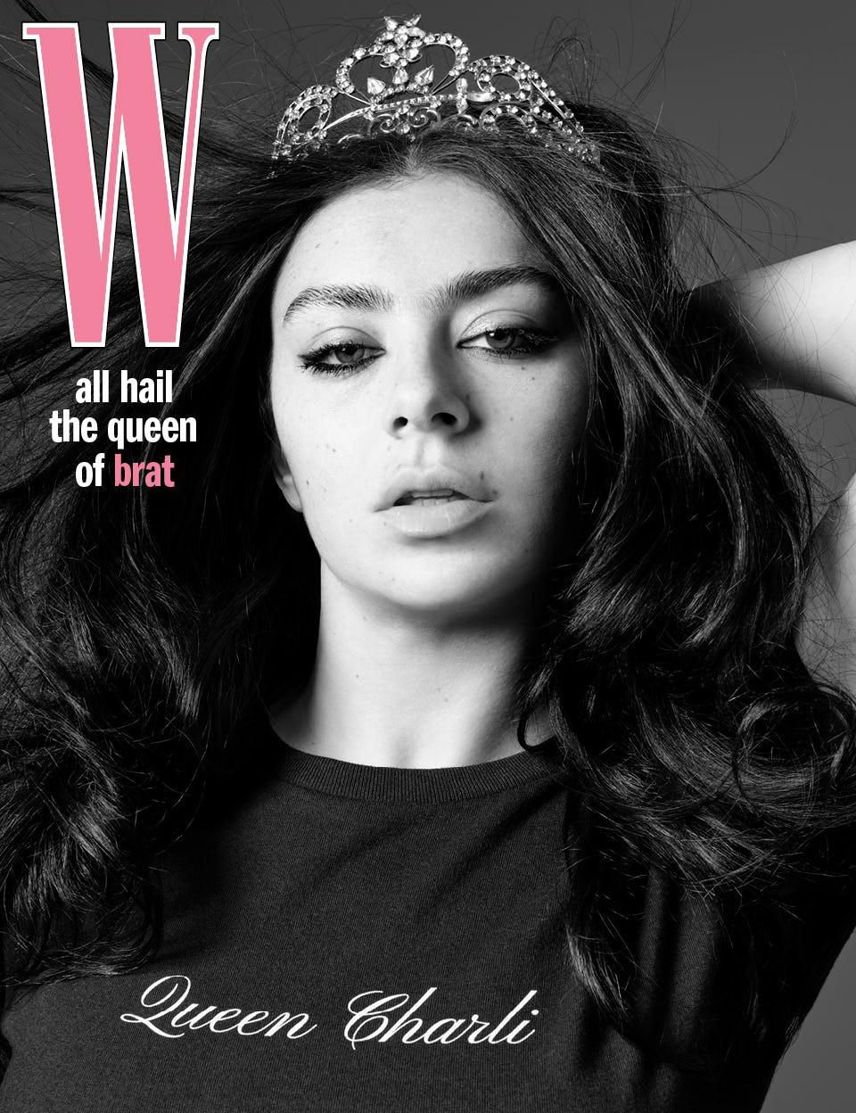 洗茶Charli XCX登上《W》杂志，四字评____ 