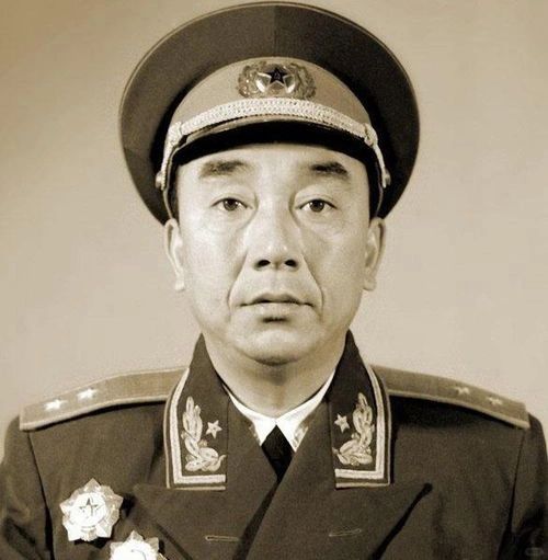 原总后勤部副部长：张贤约将军
