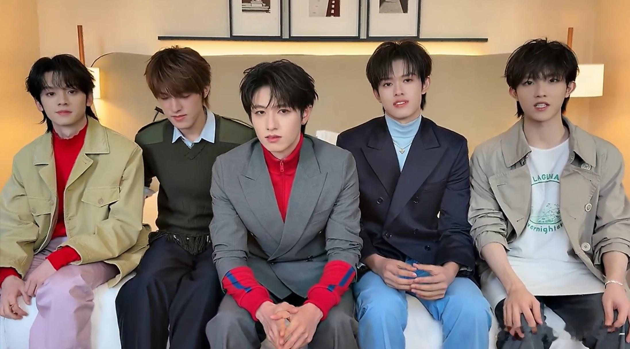 top登陆少年看秀造型🈶朱志鑫、张泽禹、张极、左航、苏新皓 