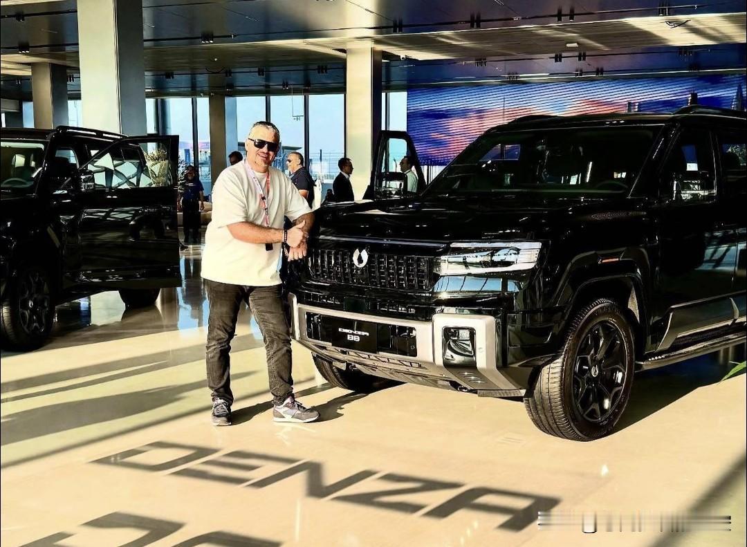 3月，方程豹豹5出口销量2666辆
3月，方程豹豹8出口销量1286辆

对比国