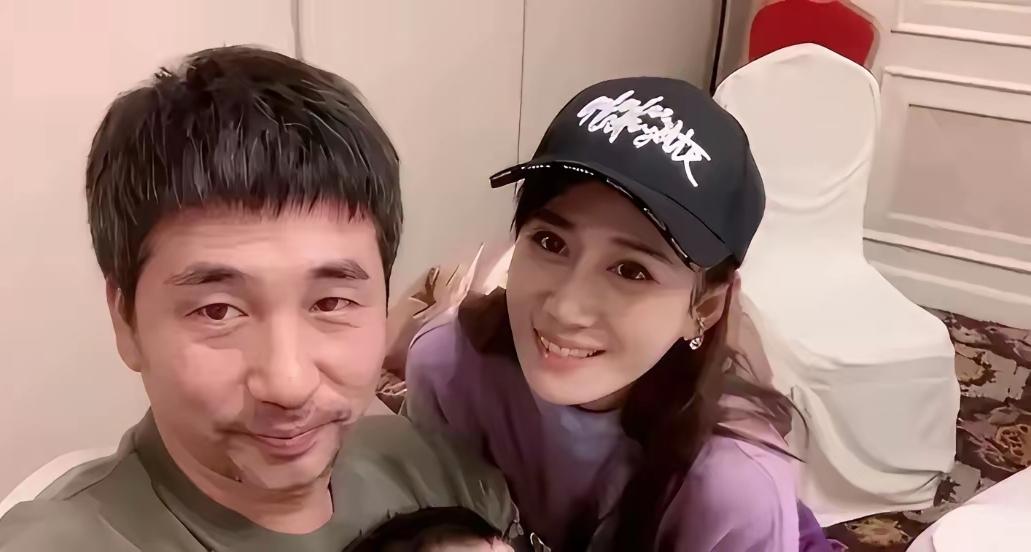 放着陪自己共苦的糟糠之妻不要，转头选择了别人。[震惊]
论颜值，前妻明明远超现任