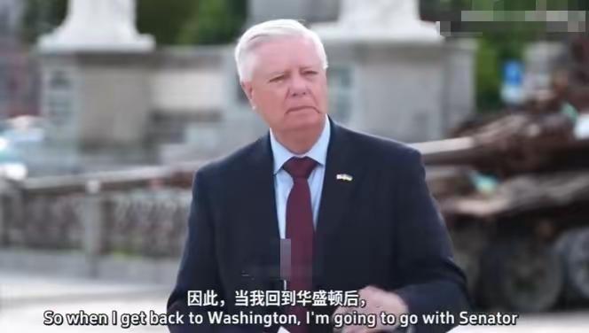 这个美国议员叫林赛格雷厄姆，犹太人！

共和党内知名鹰派，在外交安全议题话语权强