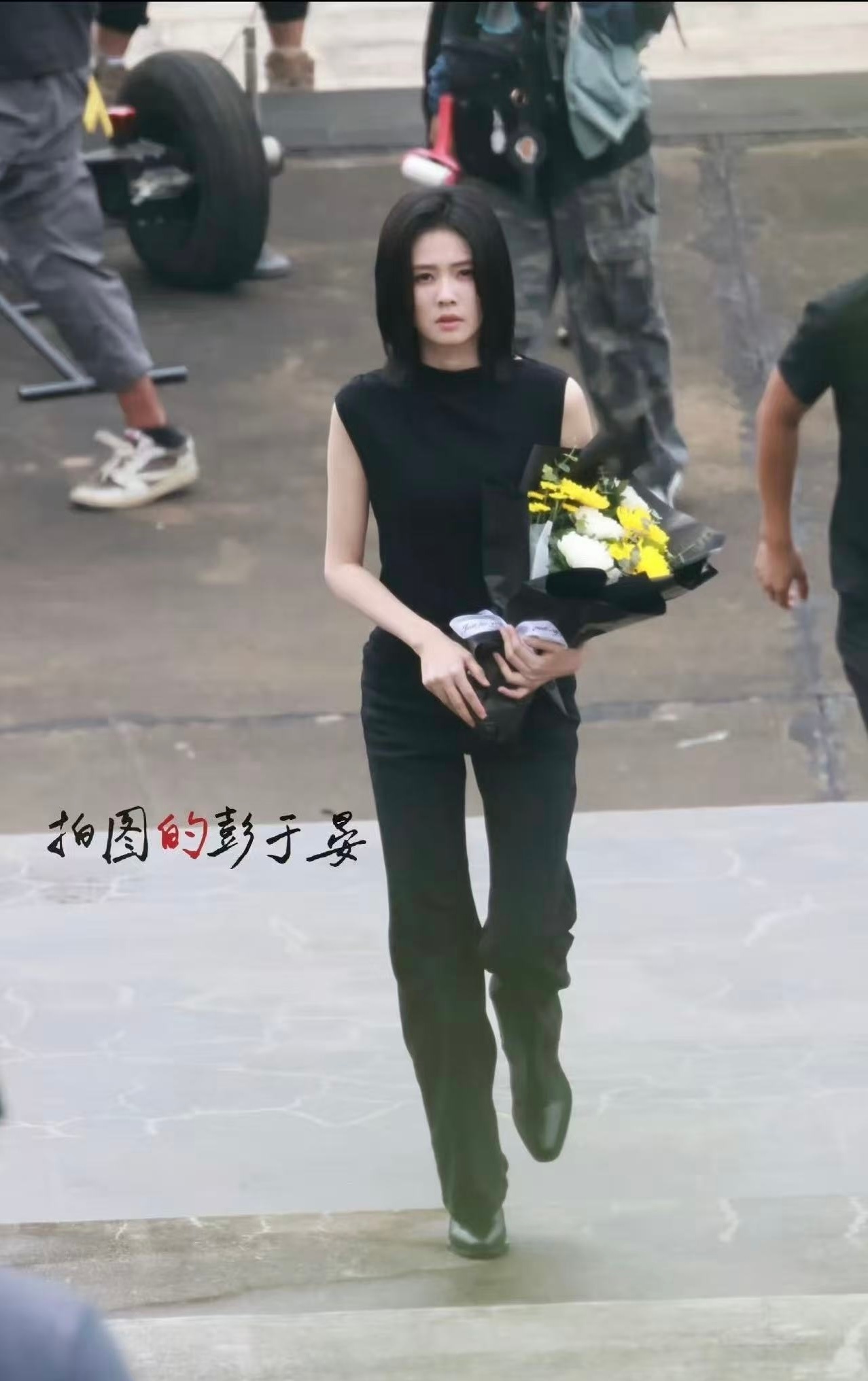 这部剧的造型师自求多福吧 