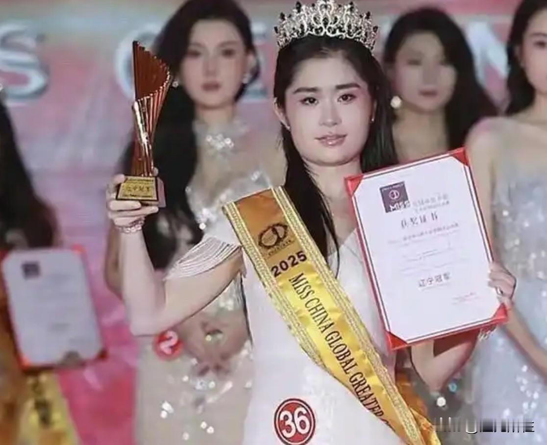 膘肥体壮，一看就是富贵脸，看体态就知道好生养，上上之选[666]

这一脸四方之