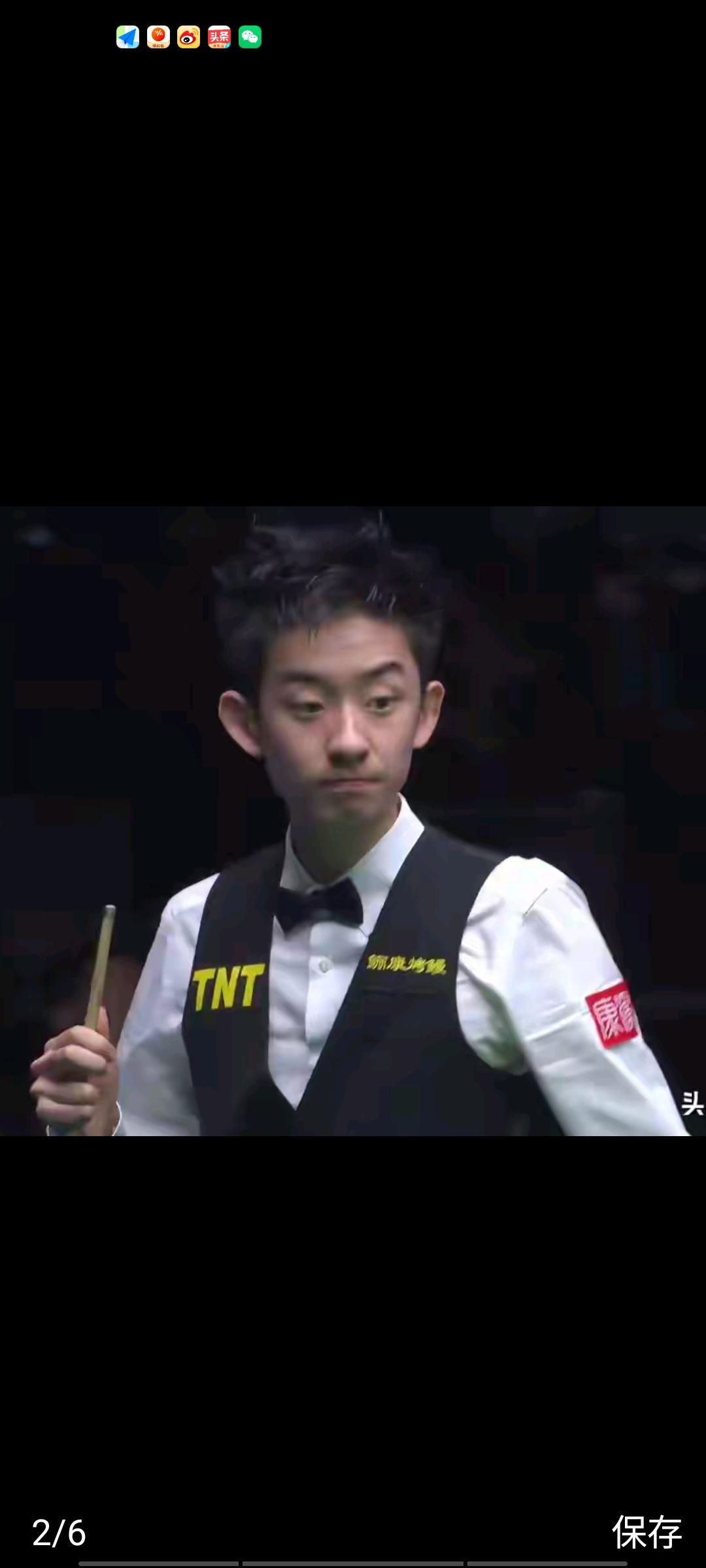 吴宜泽在四分之一的比赛中，一开场就给马克.艾伦打了个四连鞭，他思路清晰，精准度高