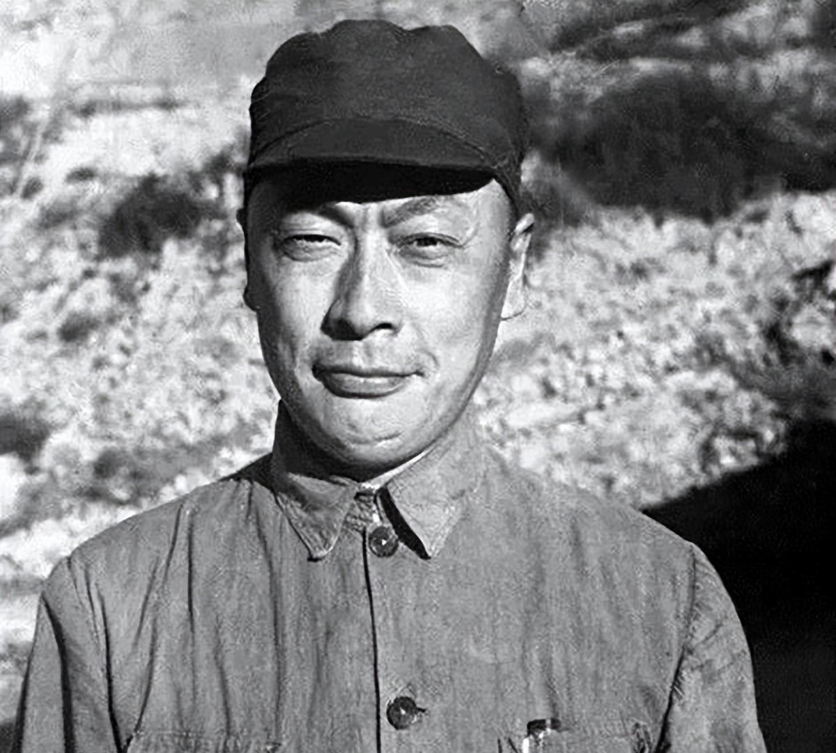 渡江战役后，陈毅向军委建议对二野、三野在后续战场的作战任务作出调换安排
1949