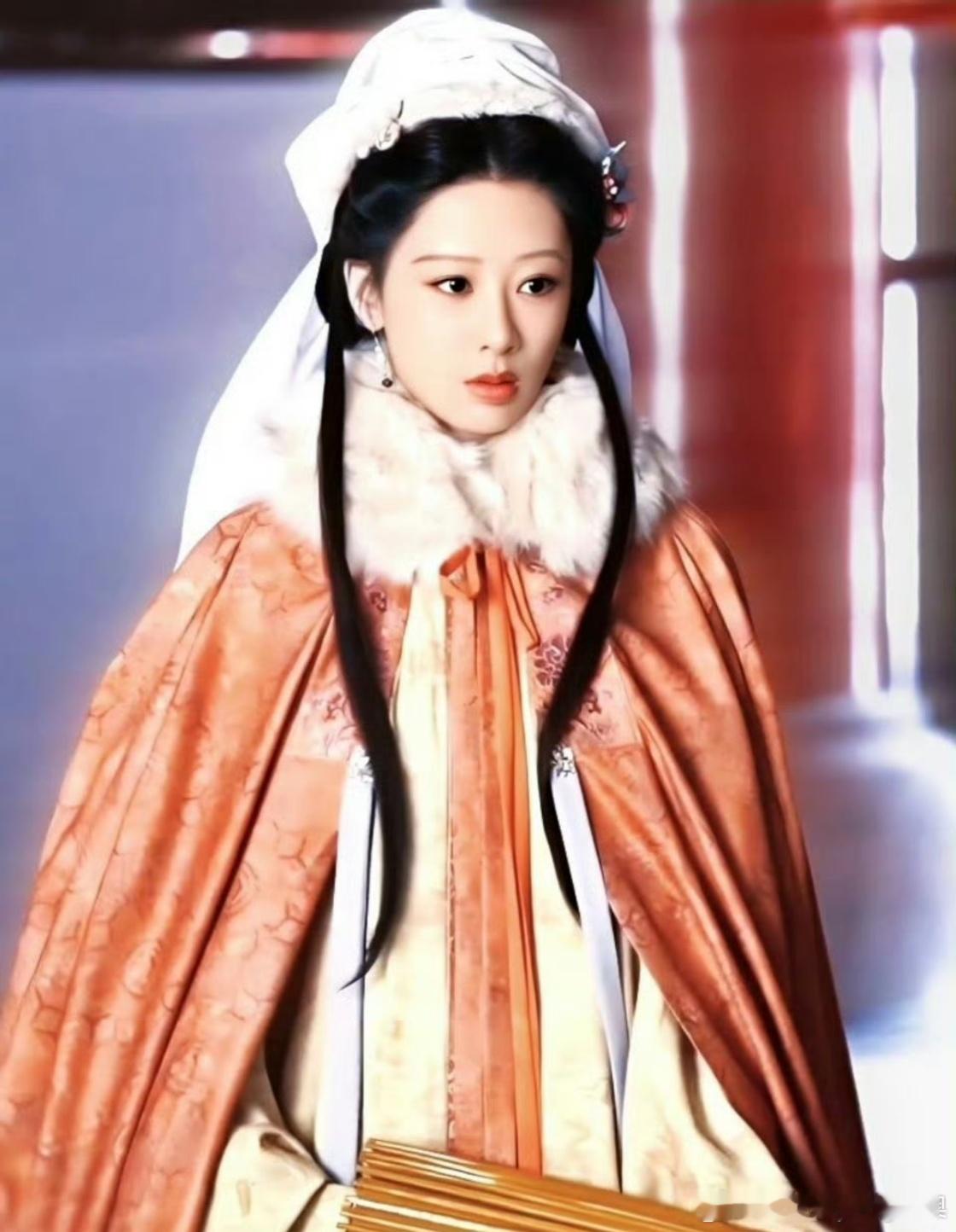 杨紫李祯新妆造杨紫李祯 杨紫李祯太美了太美了，五官端正，脖子又长，气质古韵，仪态