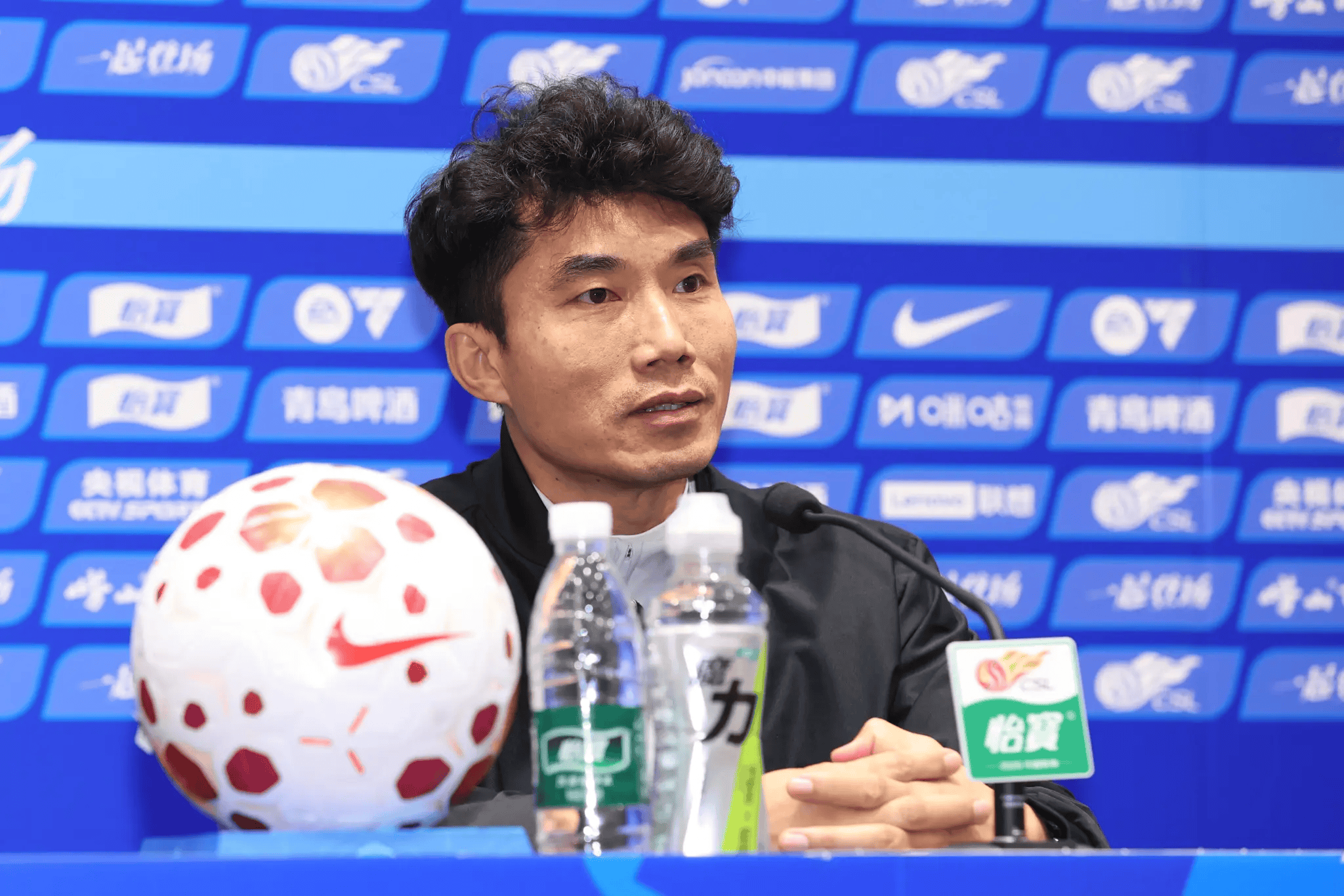 郑智：我们队有人熟悉武汉的赛场环境和对手战术特点