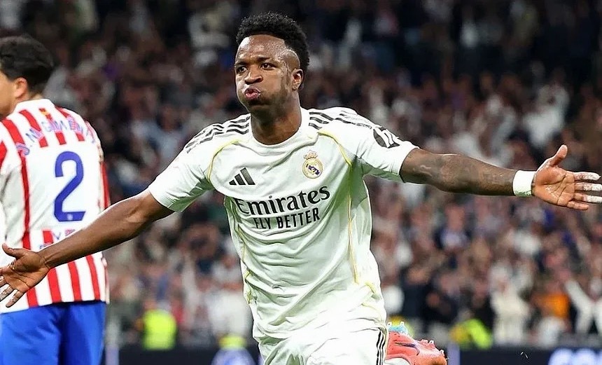 在最新一期的节目中，西班牙电视六台分析了维尼修斯的续约情况，指出阿韦洛亚是否留任