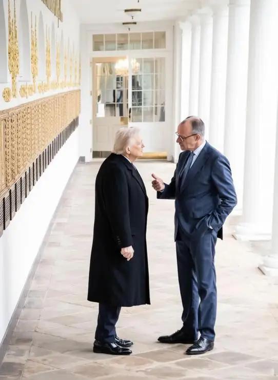 德国联邦卡特尔局近日已批准中远海运收购德国汉堡货运代理公司康拉德·齐佩尔80%的